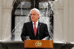 Presidente Piñera le entrega indulto presidencial a ex agente de la DINA