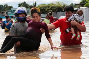 Huracán Iota se fortalece a categoría 5 y amenaza a Centroamérica