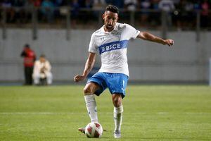 “Ya es impresentable”: hinchas de la UC estallan por el bajo rendimiento de Mauricio Isla
