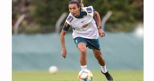 Recuperada, Marta deve enfrentar Itália e mostra fome de bola no Mundial
