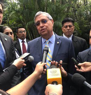 Vicepresidente Jafeth Cabrera se pronuncia por las licitaciones de fin de gobierno