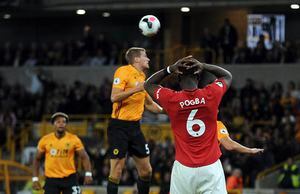 Pogba perdió un penal y Manchester United resignó un empate sin Alexis ante Wolves