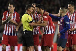 Diego Costa es suspendido ocho partidos por agarrar e insultar a un árbitro