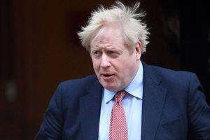 "Parece evolucionar razonablemente bien": entregan detalles del estado de salud de Boris Johnson