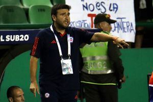 Guarello sigue disparando por el fracaso de la Sub 20: “Ormazábal no llegó por habilidades técnicas, fue por Ogalde”