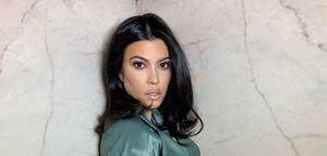 Kourtney Kardashian muestra el bikini corte alto ideal para estilizar nuestra figura