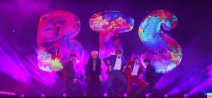 BTS faz apresentação no 'America's Got Talent' e enlouquece os fãs; confira vídeo