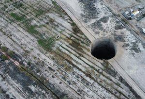 Gigantesco socavón aparece en Tierra Amarilla: revisa las imágenes