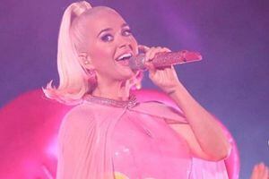Katy Perry revela el sexo de su bebé con tierna imagen de Orlando Bloom