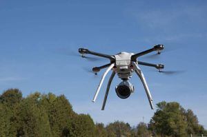 El drone de 100 millones de pesos que busca a Emmelyn por los bosques de Licantén