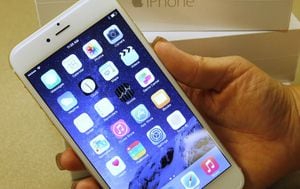 #BentGate: ¿Que tan fácil es doblar un iPhone 6 Plus?