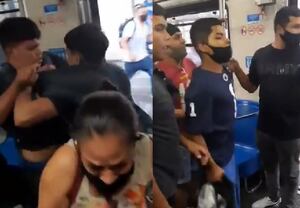 “¡De uno por uno!”: Captan campal en Línea 1 del Metro de Monterrey