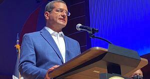 Pierluisi ordena empleados públicos trabajar hasta mediodía por evento atmosférico