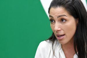 Emplazan a candidata del MVC a presentar recurso legal por plagio contra Alexandra Lúgaro