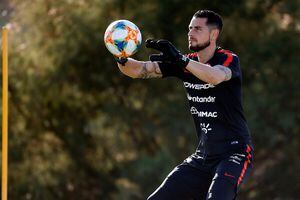 Gabriel Arias: "Cuando chico siempre tuve más camisetas de la U que de los otros equipos"