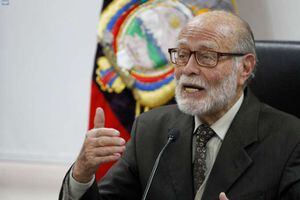 Muere a los 88 años Julio César Trujillo, presidente del CPCCS-T