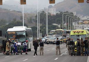 Video: Francotiradores abatieron a secuestrador de bus en Brasil