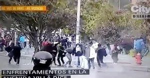 VIDEO: Fuertes disturbios entre jóvenes y Esmad en Bogotá