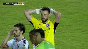 “Defendió el orgullo y la camiseta”: hinchas de Colo Colo aplauden a De Paul tras su expulsión ante Monagas