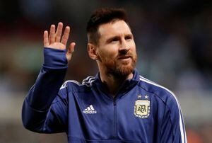Presidente de Argentina le pide a Messi que vuelva al país: "Danos el gusto de venir a terminar tu carrera a Newell’s"