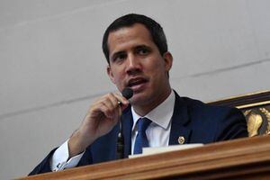 Fiscalía de Venezuela cita a Guaidó por “intento de golpe de Estado”