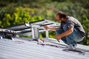 Tecnología y sustentabilidad: ¿Cómo se le hace mantención a los paneles solares?