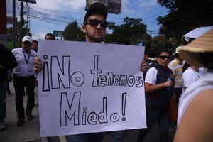 Con marchas en la Ciudad y en el interior del país, guatemaltecos rechazan decisiones del Gobierno