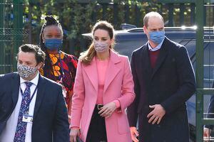 "No somos una familia racista": príncipe William rompe el silencio tras entrevista a Harry y Meghan