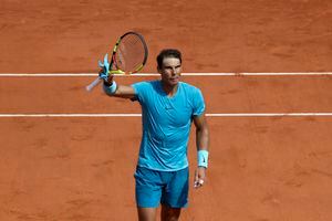 Nadal venció a su "hijo" Gasquet y sigue a paso firme rumbo al título de Roland Garros