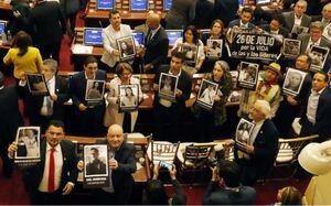 Oposición muestra fotos de líderes asesinados e invita a marchar el 26 de julio