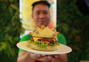 Crean hamburguesa con la forma del COVID-19