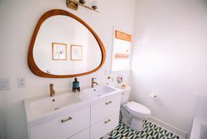 Aqui estão algumas ideias de espelhos decorativos para banheiro