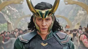 Tom Hiddleston rompe silencio habla sobre la bisexualidad de su personaje ‘Loki’