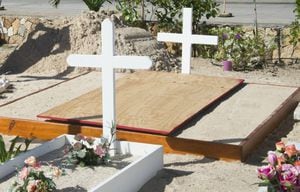 Trágica historia de niño que murió aplastado por un suicida no termina: cura no aceptó sepultarlo en su iglesia