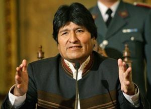 Evo Morales: Retrato de un tuitero que pasó del odio al amor a las redes