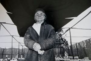 "Murió Nicanor Parra. Qué día de mierda": reacciones al fallecimiento del antipoeta