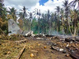 Avión militar se estrella en Filipinas y deja 45 muertos