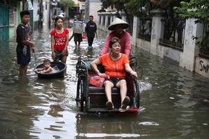 Inundaciones en Indonesia dejan un saldo de 53 muertos