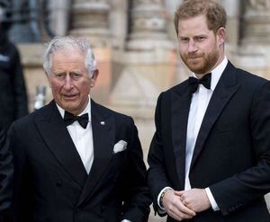 Príncipe Charles “deixou claro” que não se encontrará com Harry, segundo fonte próxima