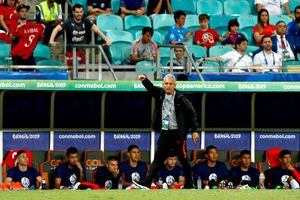 El "cuasi pragmatismo" de Reinaldo Rueda que tiene a Chile en los cuartos de final de Copa América