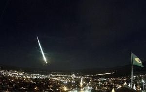 Meteorito aparece no céu da Bahia com forte barulho e assusta moradores, confira o vídeo