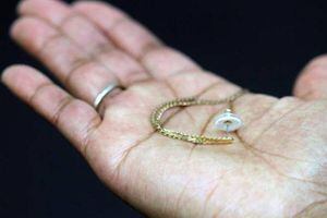 Científicos crearon joyas con hormonas anticonceptivas femeninas