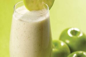 Batido de avena, manzana verde y almendras para controlar el colesterol