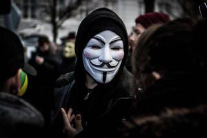 Anonymous difunde supuesta mentira de la OMS