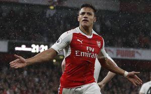 Alexis vuelve a jugar al misterio con su futuro: "Depende del Arsenal, de lo que quiere o no"
