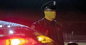 Com retornos inesperados, HBO mostra 'Watchmen' 30 anos após trama original