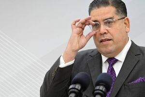 Tatito Hernández se pone en aislamiento por caso de COVID en la Cámara