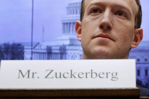 Según un abogado de Facebook, la privacidad en internet "no existe"
