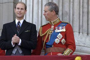 El príncipe Carlos tuvo una fuerte discusión con su hermano por defender al príncipe William