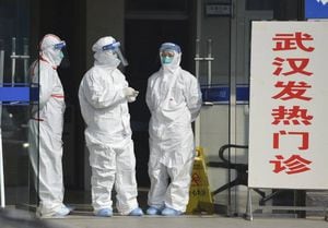 Gobierno chino prohíbe funerales y comienzan incineraciones de muertos por el coronavirus